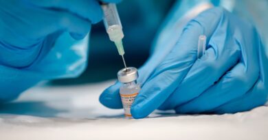 Omicron May Be "More Transmissible", Get Vaccinated: Top US Scientist