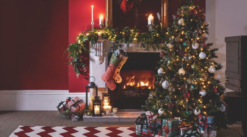Christmas 2021: Try These Awesome Christmas Tree Decorating Ideas at Home This Time