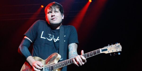 Tom DeLonge Net Worth – Biography, Career, Spouse And More