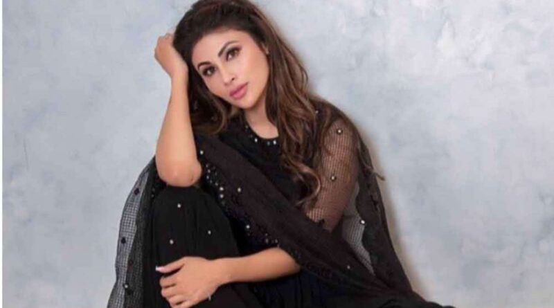 Mouni Roy confirmed his upcoming marriage when he thanked Paparazzi for congratulating him. Watch