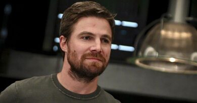 Stephen Amell – Net Worth 2021