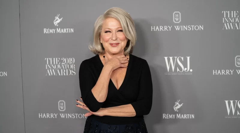 Bette Midler Net Worth 2022