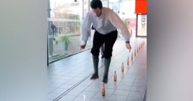UK Man Sets Record For Extinguishing Maximum Candles In A Minute